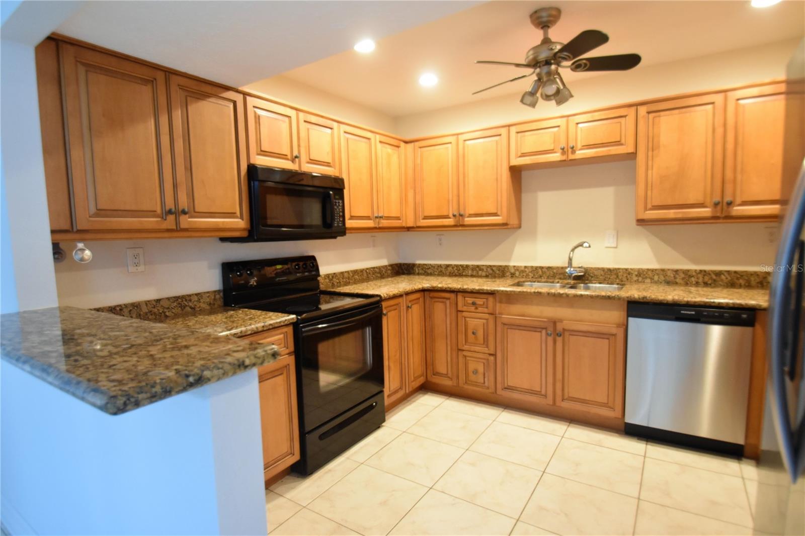 Image 3 of 39 For 1601 Pelican Point Drive Ha215