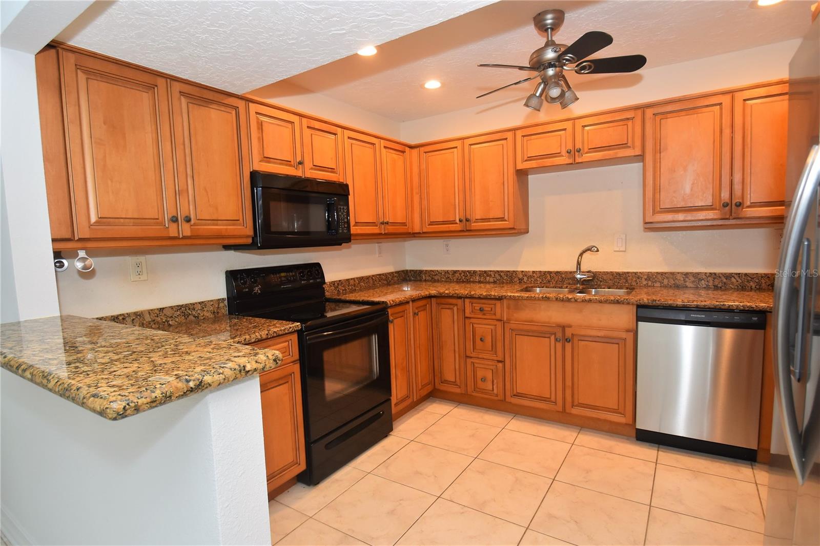 Image 4 of 39 For 1601 Pelican Point Drive Ha215