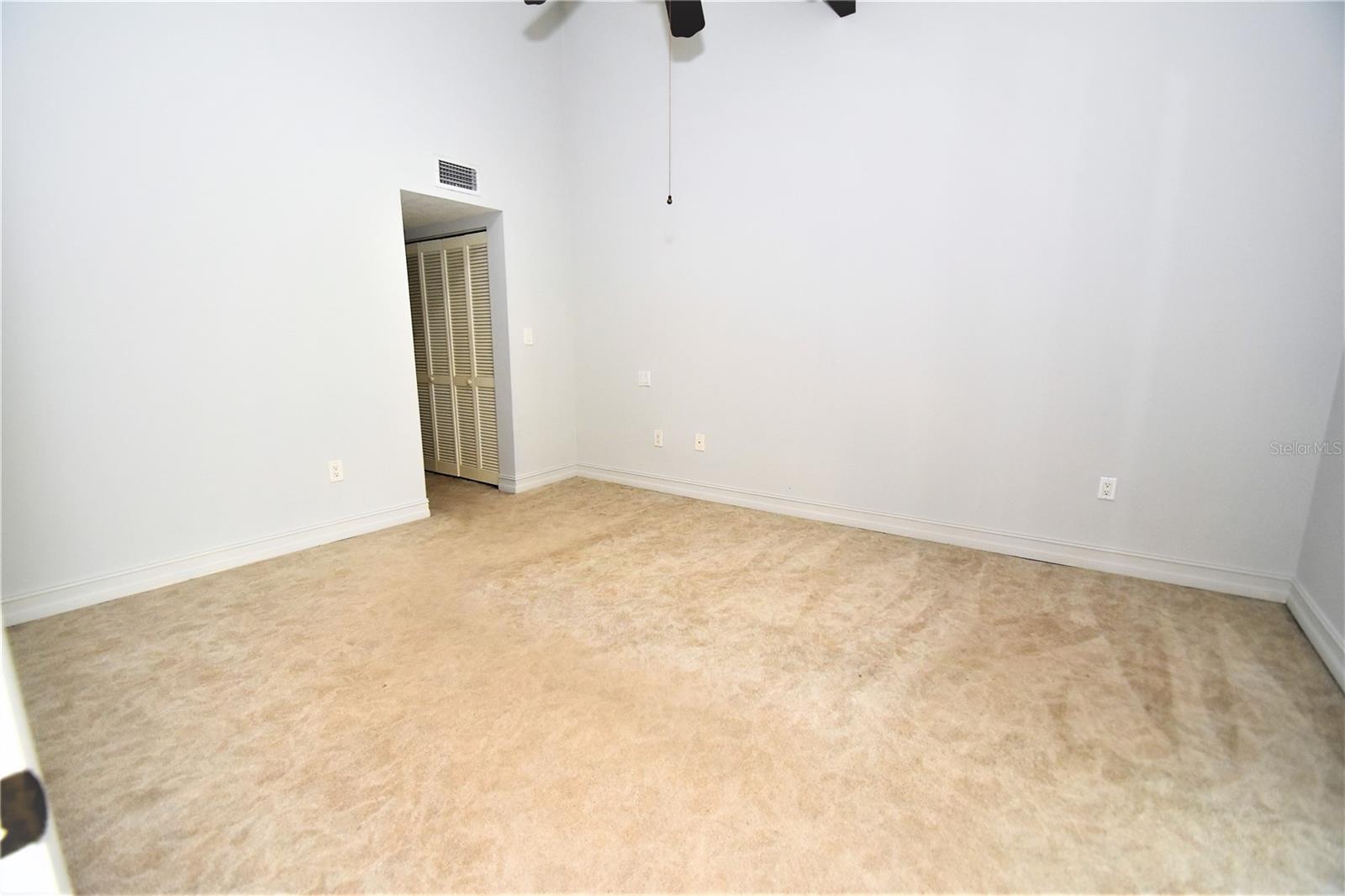 Image 9 of 39 For 1601 Pelican Point Drive Ha215