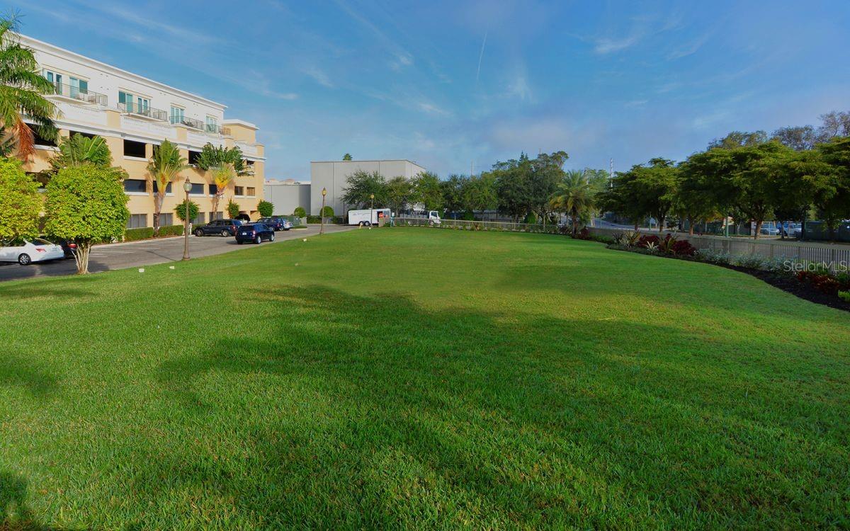 Image 65 of 87 For 800 Tamiami Trail 1508