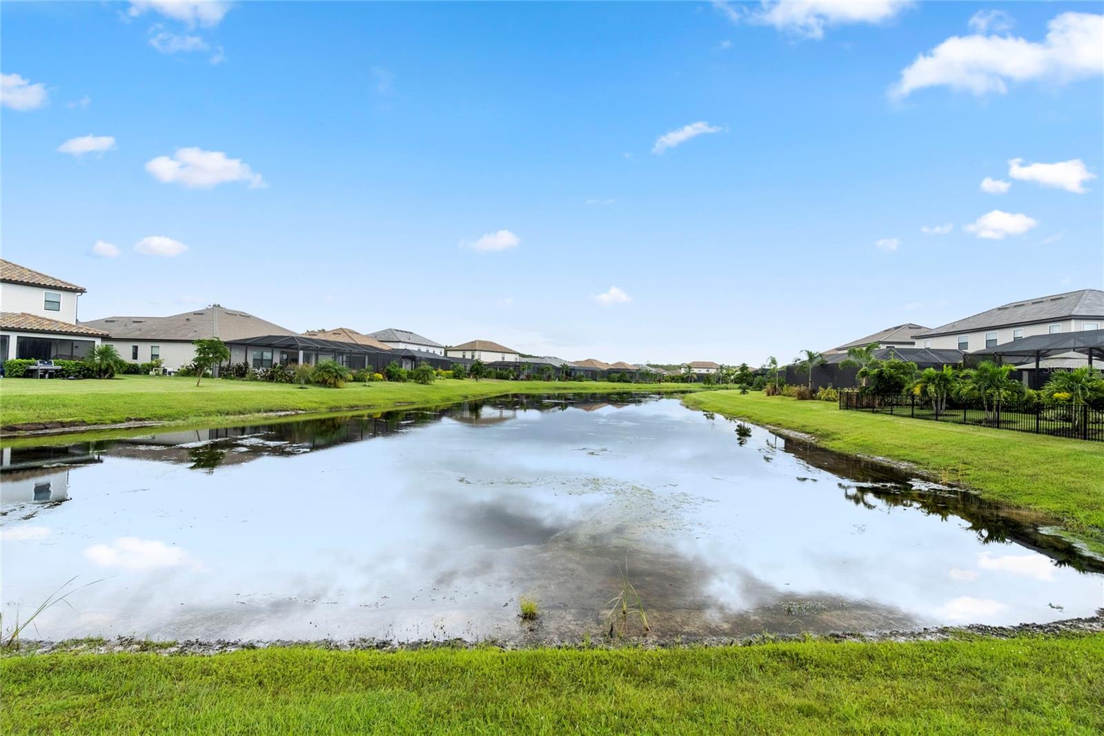 Listing photo id 36 for 4813 Sparkling Sea Lane