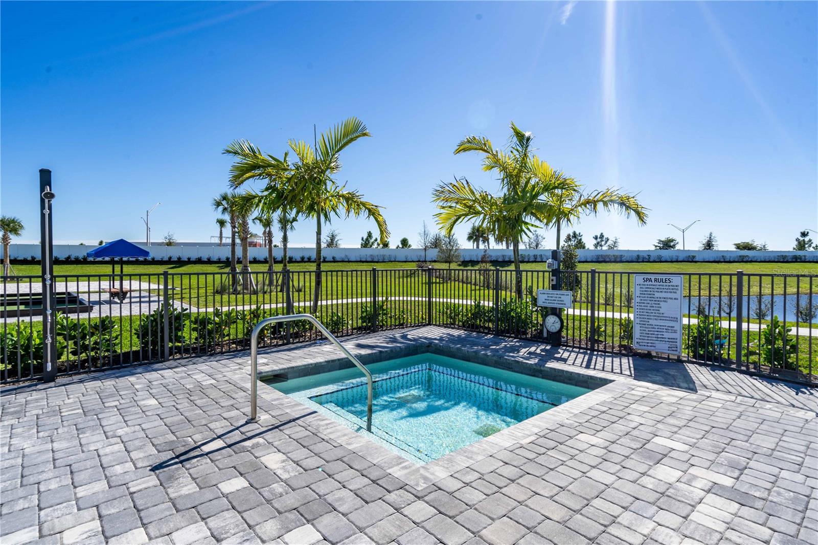 Listing photo id 60 for 4813 Sparkling Sea Lane