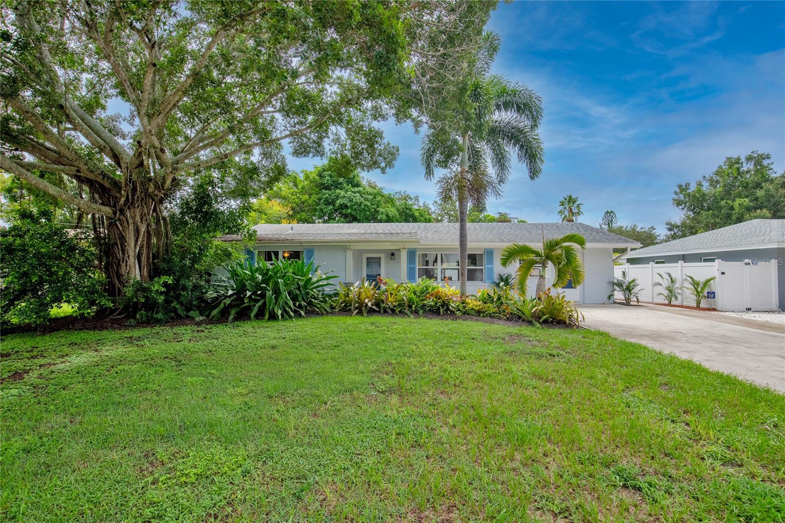 Details for 2186 Sunnyside Place, SARASOTA, FL 34239