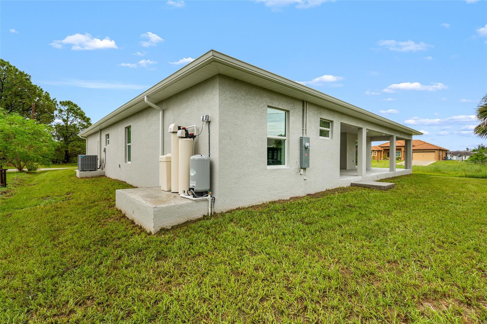 Listing photo id 35 for 12235 Hernando Road