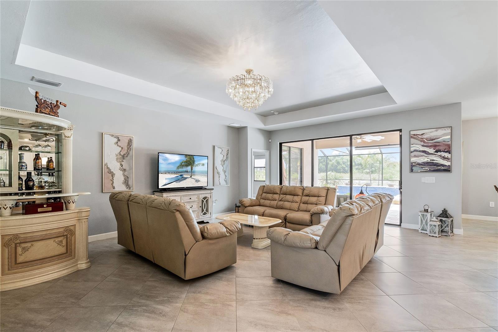 Listing photo id 16 for 5147 Horizon Edge Cove