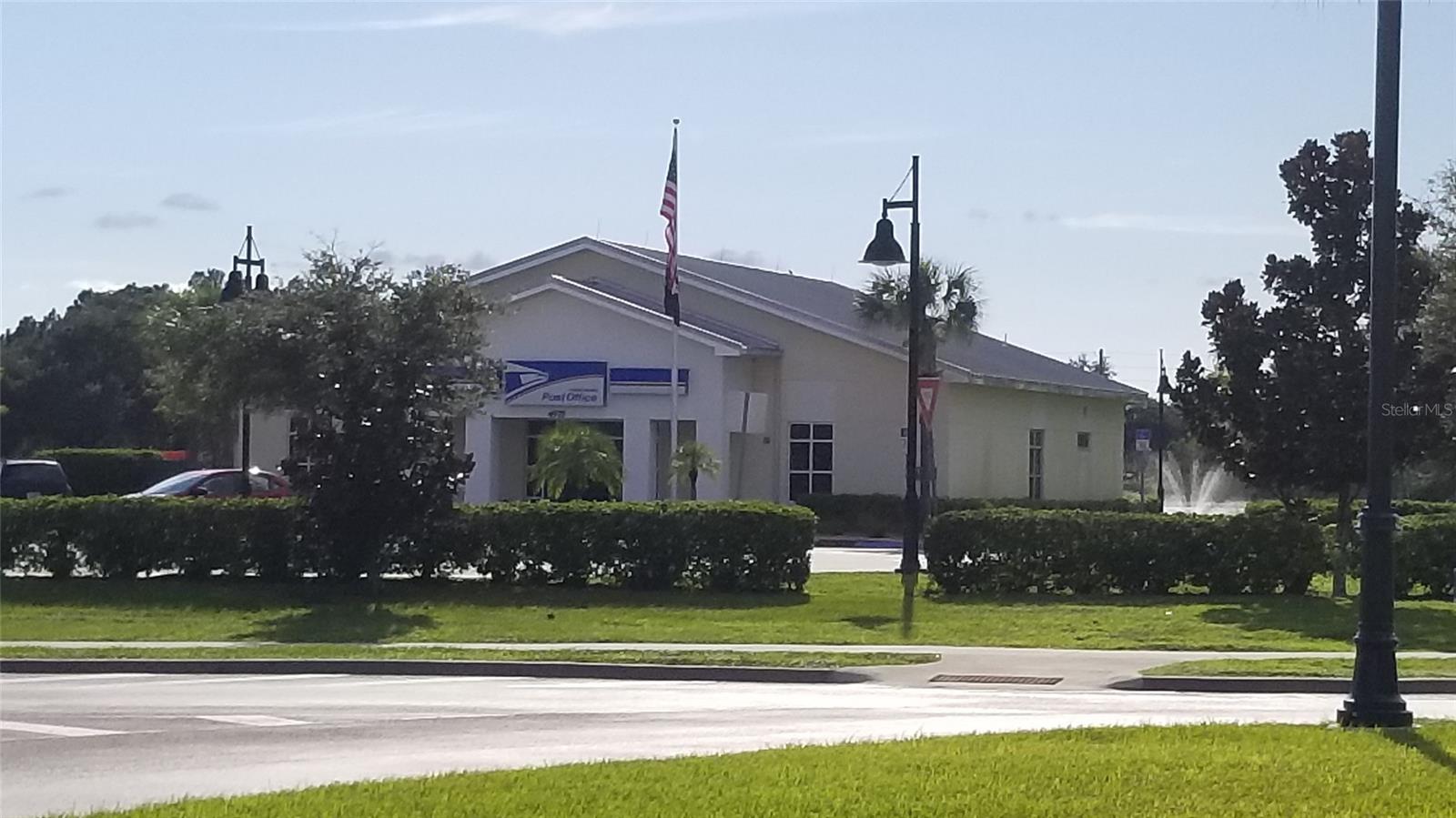 Listing photo id 14 for 1128226043 Crimsonglory Road