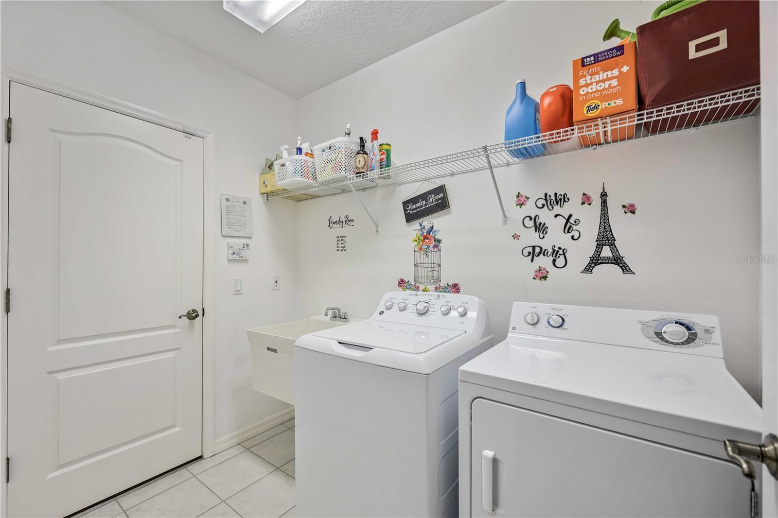 Listing photo id 20 for 432 Snapdragon Loop