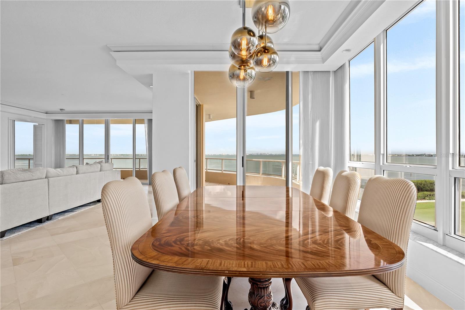 Listing photo id 10 for 3030 Grand Bay Boulevard 346