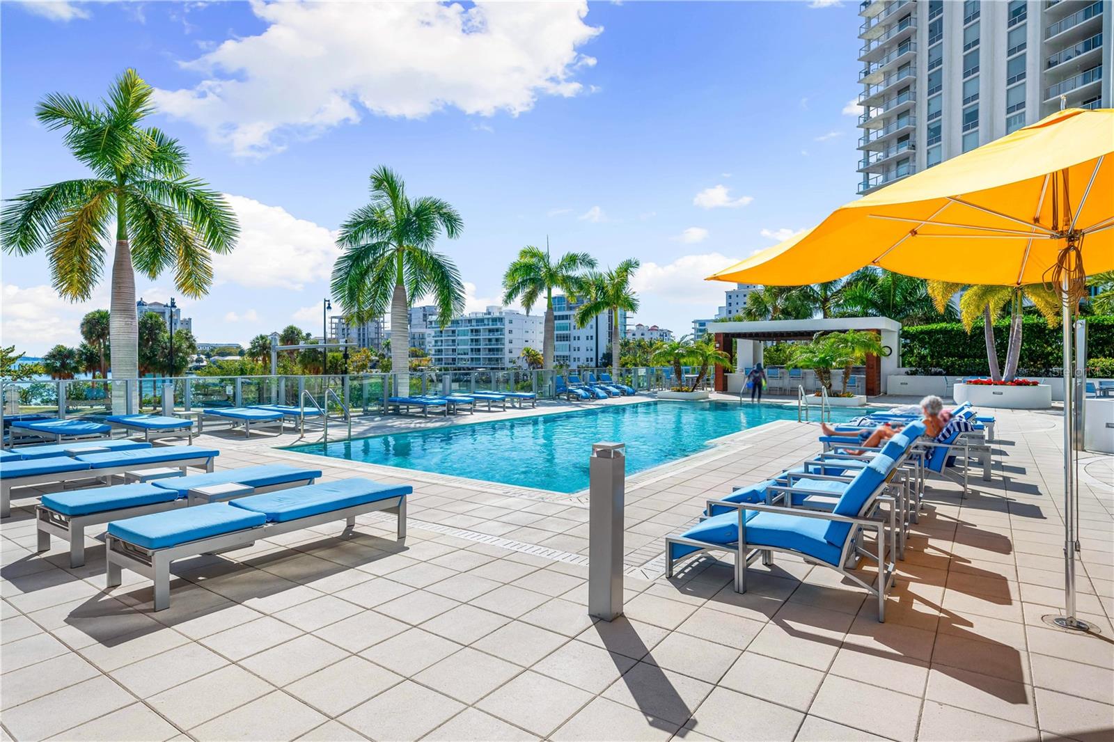 Listing photo id 58 for 1155 Gulfstream Avenue 208