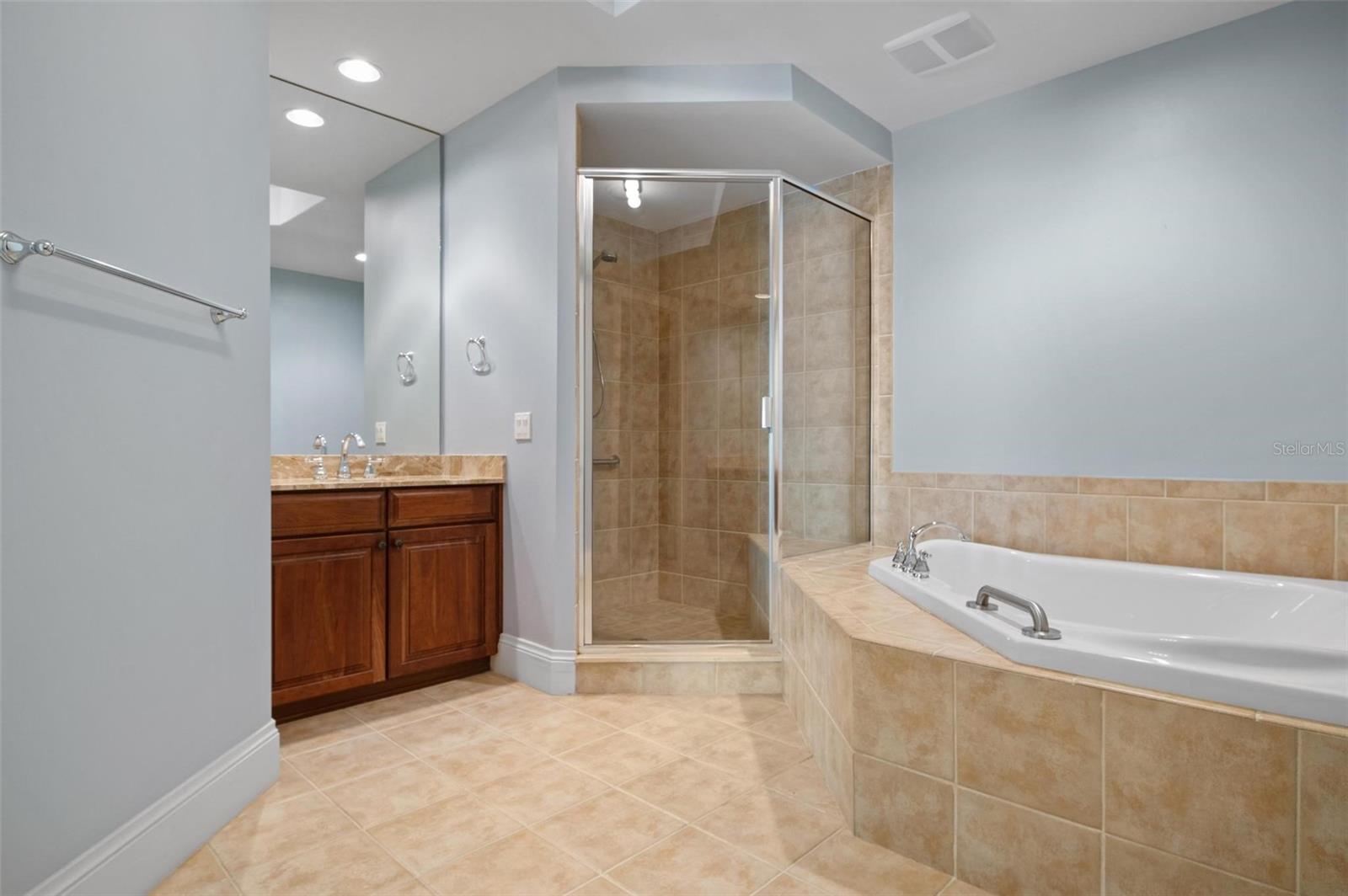 Listing photo id 35 for 130 Riviera Dunes Way 1102