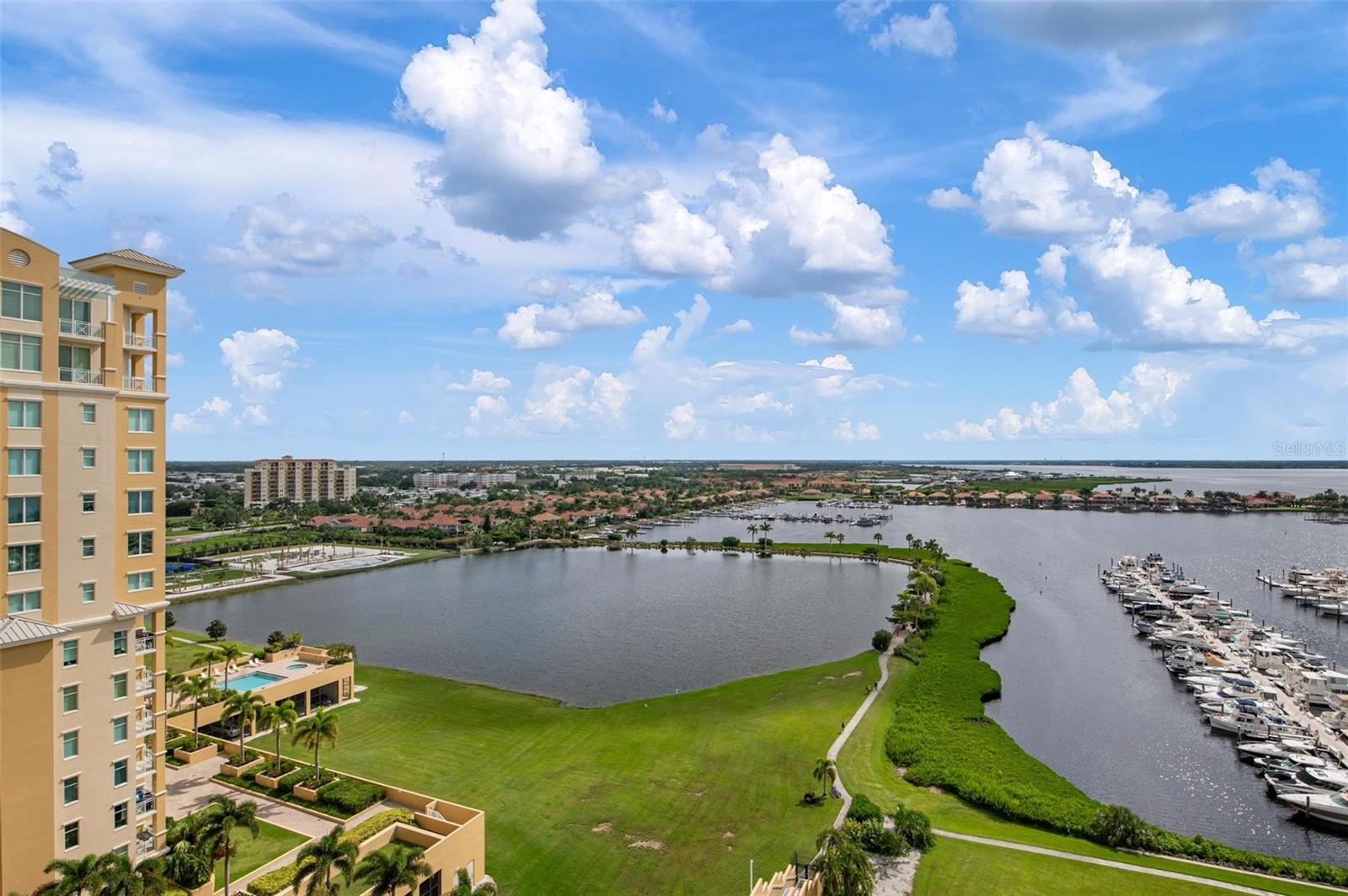 Listing photo id 40 for 130 Riviera Dunes Way 1102