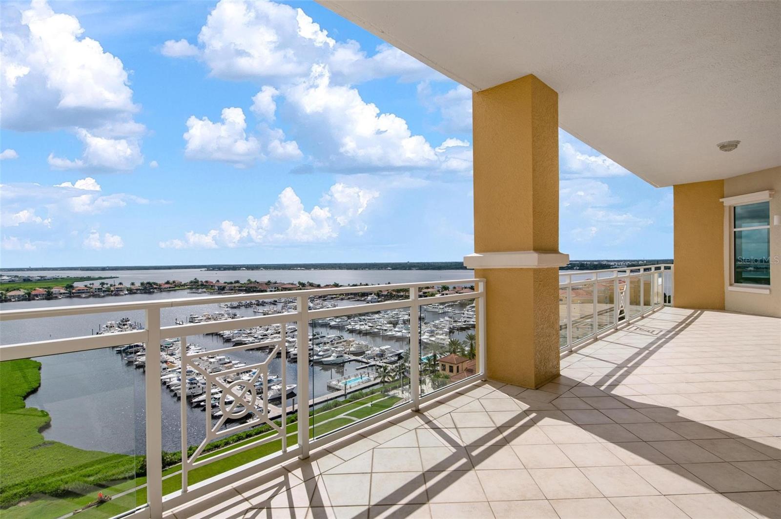 Listing photo id 3 for 130 Riviera Dunes Way 1102