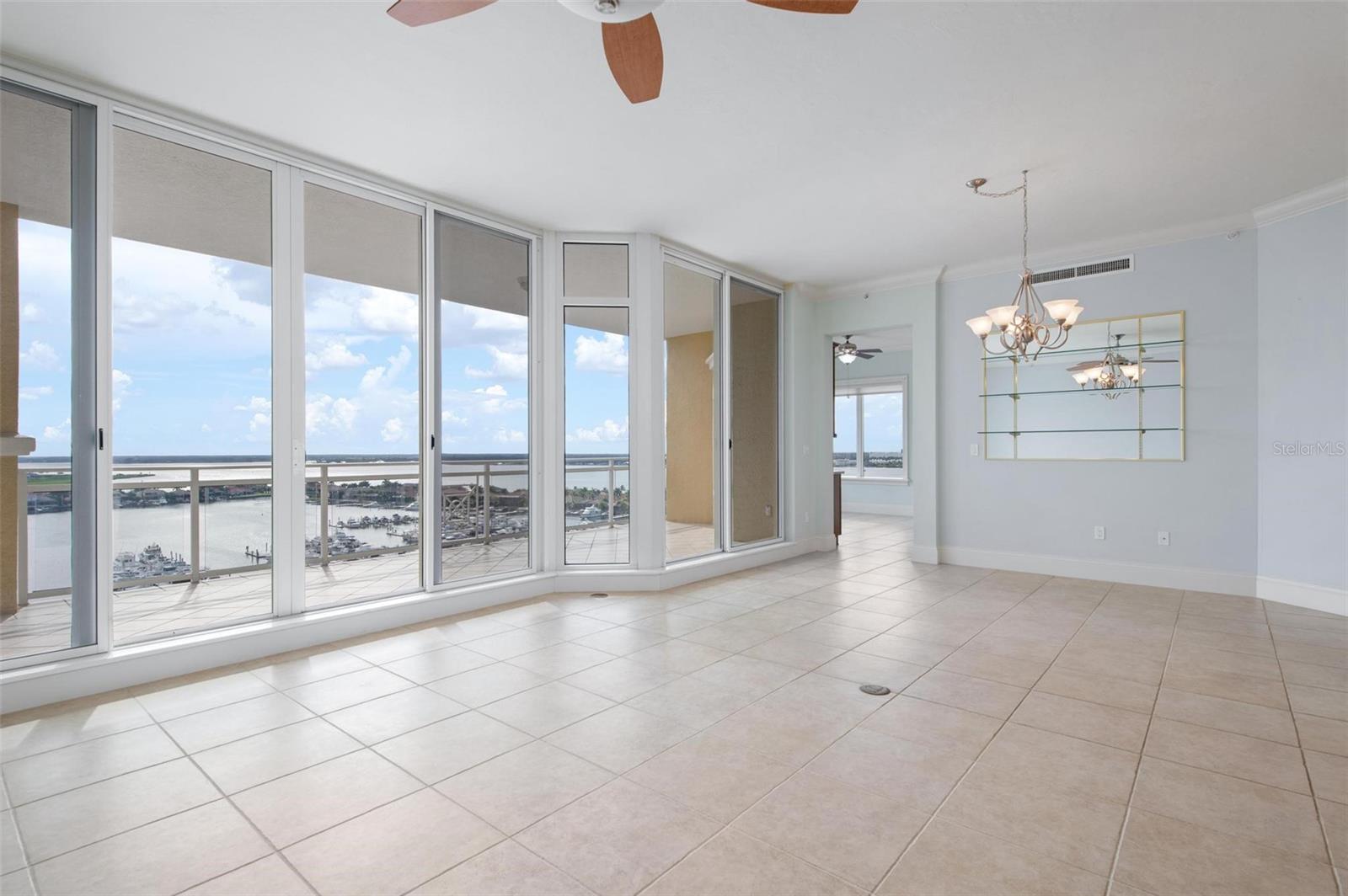 Listing photo id 5 for 130 Riviera Dunes Way 1102