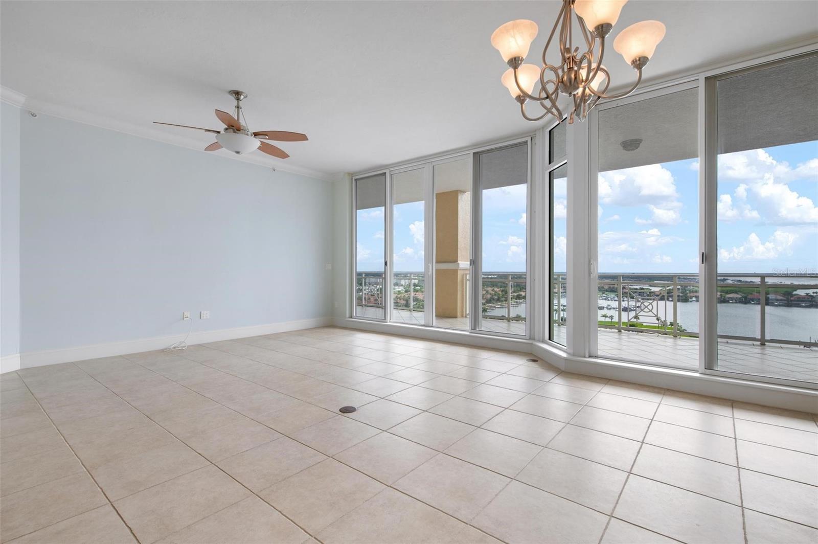 Listing photo id 6 for 130 Riviera Dunes Way 1102