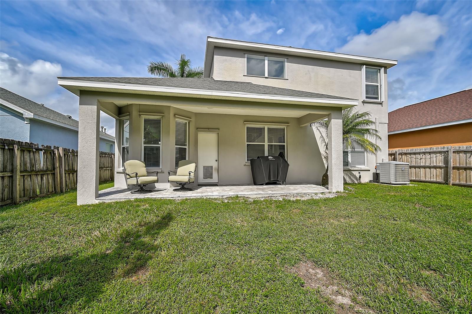 Listing photo id 25 for 1671 Mellon Way