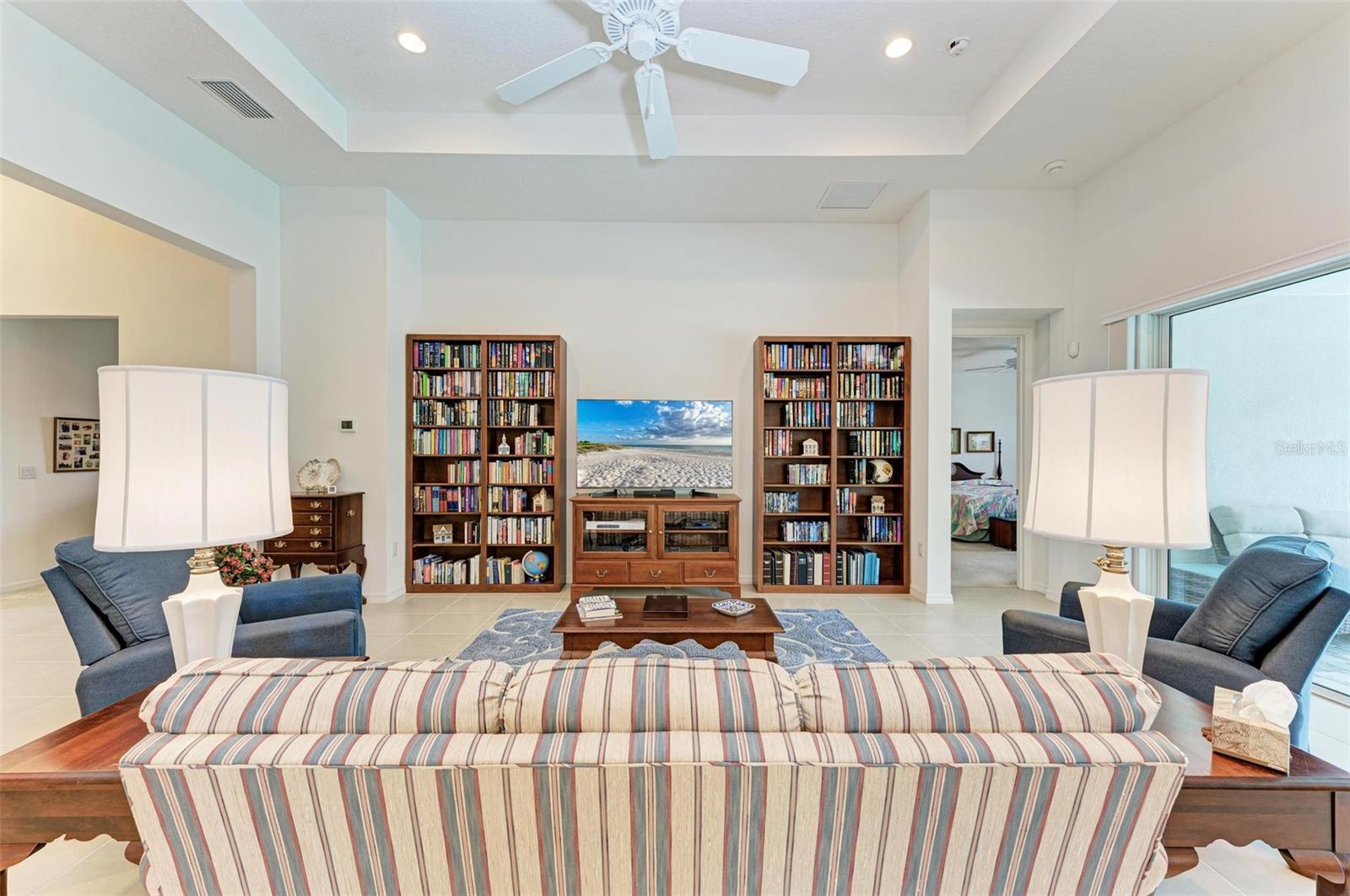 Image 12 of 53 For 12105 Goldenrod Avenue
