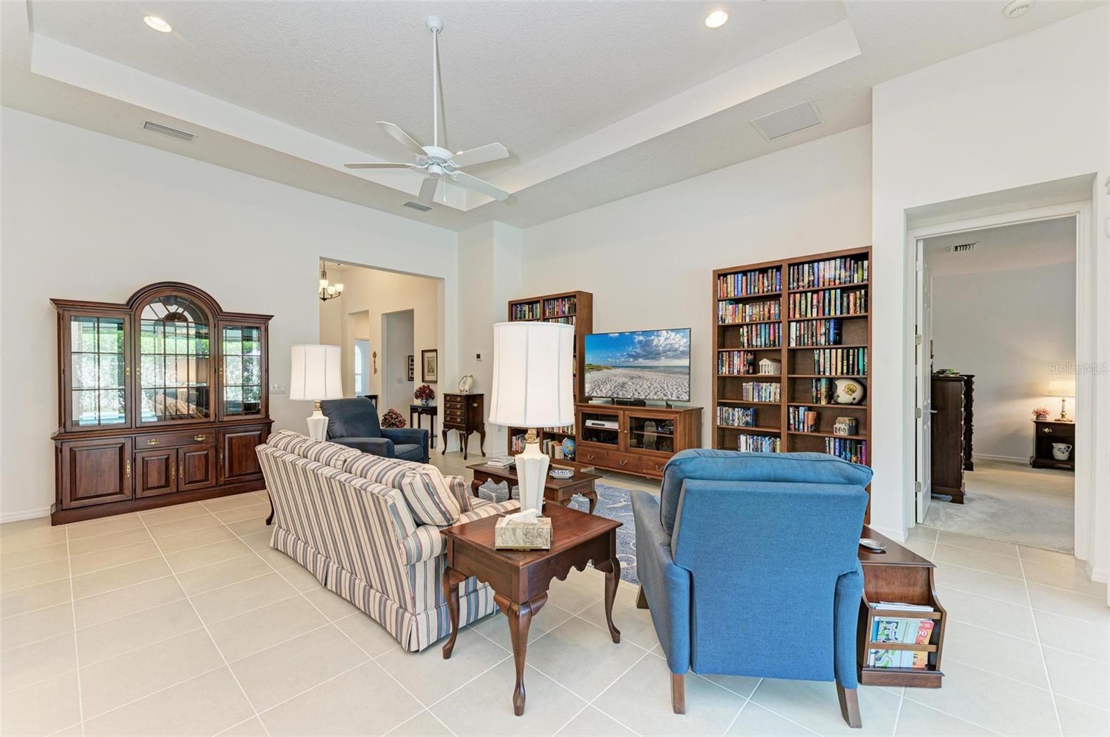 Image 13 of 53 For 12105 Goldenrod Avenue