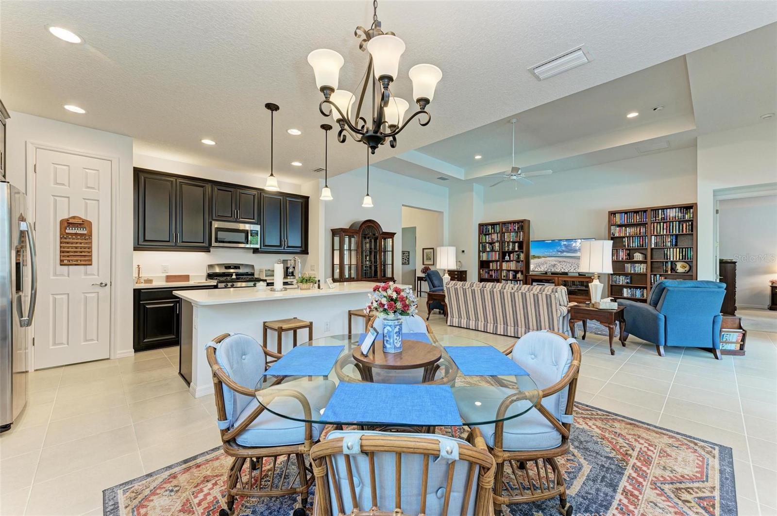 Image 16 of 53 For 12105 Goldenrod Avenue