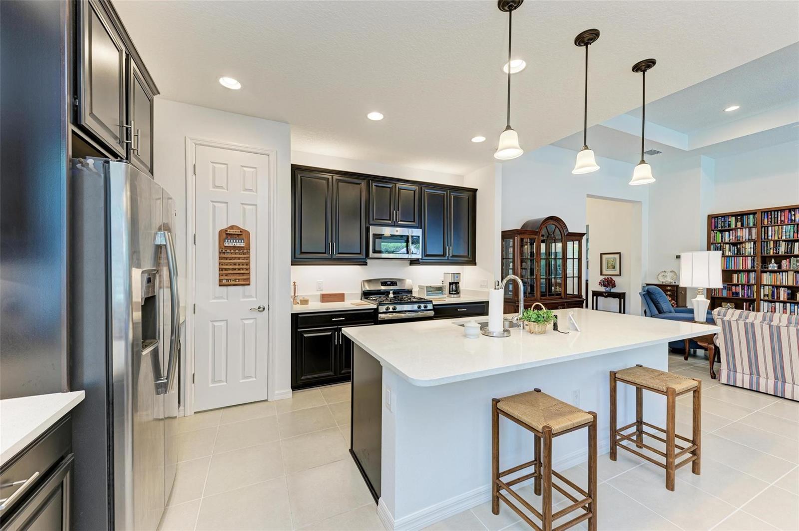 Image 17 of 53 For 12105 Goldenrod Avenue