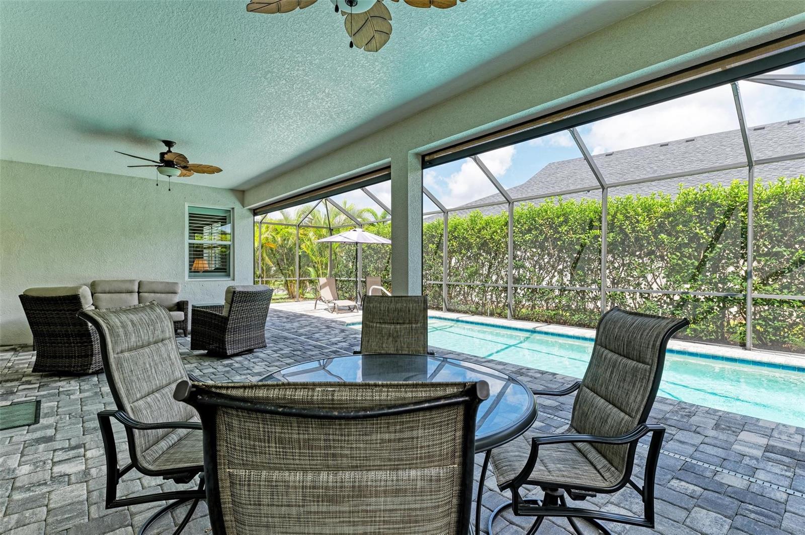 Image 34 of 53 For 12105 Goldenrod Avenue
