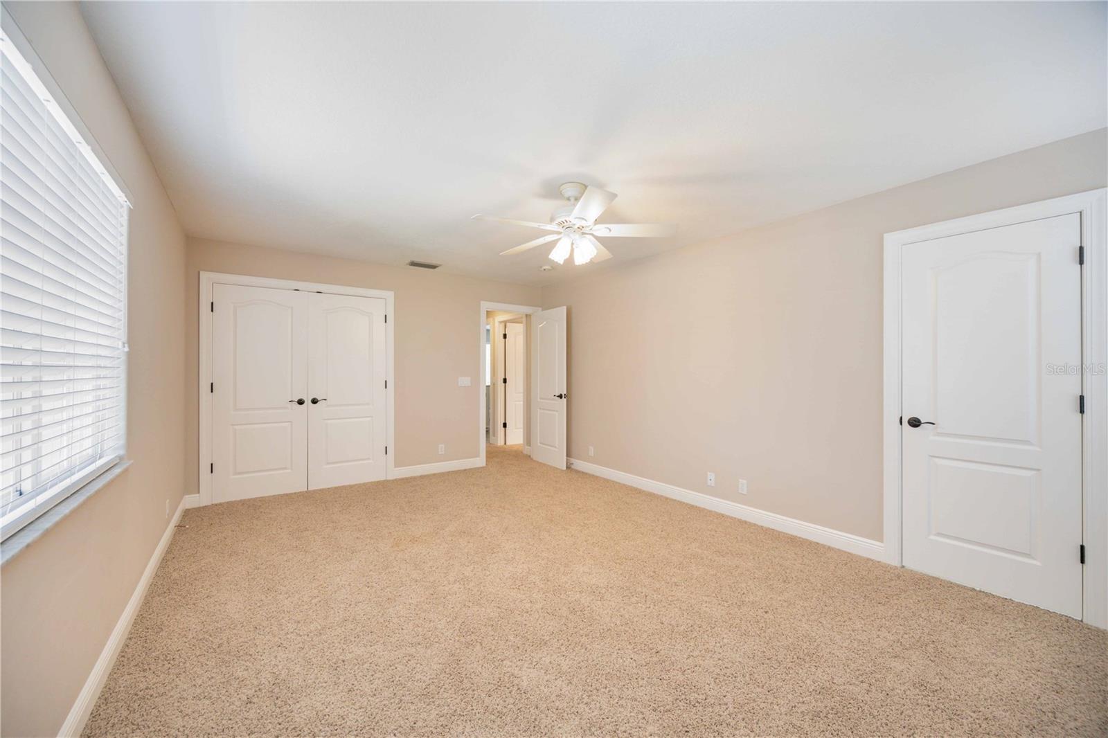 Listing photo id 22 for 4306 Barracuda Drive