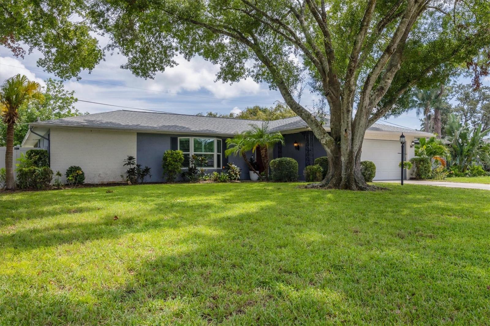 Listing photo id 29 for 4964 Live Oak Drive