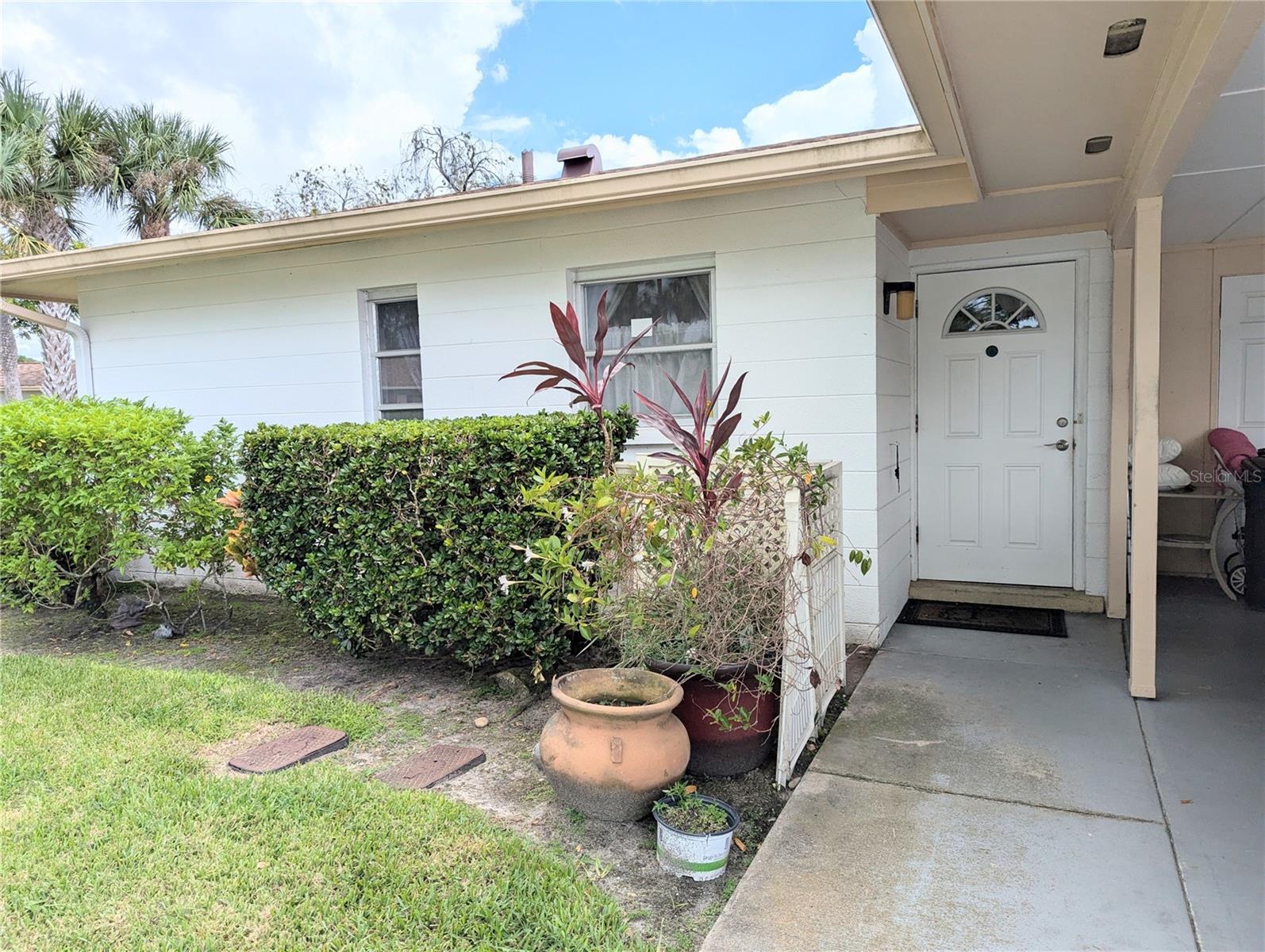 Listing photo id 15 for 5051 Live Oak Circle