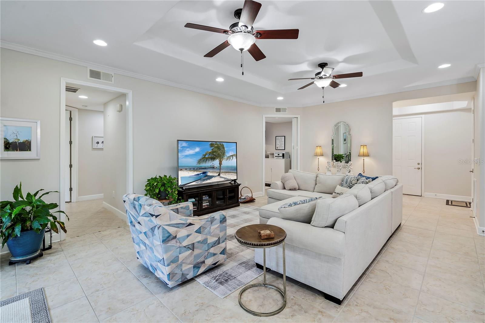 Image 5 of 40 For 7922 Tybee Court