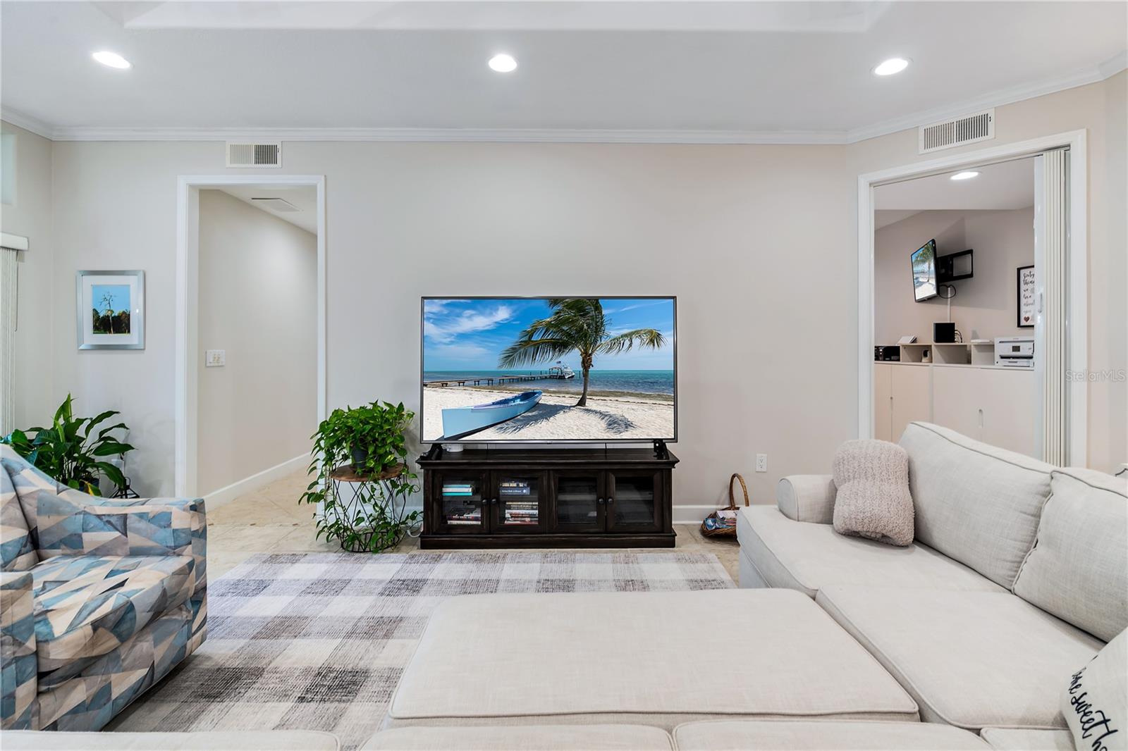 Image 6 of 40 For 7922 Tybee Court