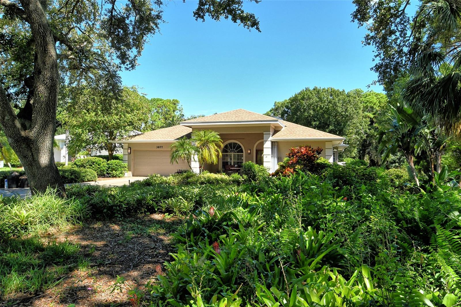 Details for 3877 Surrey Court, SARASOTA, FL 34235