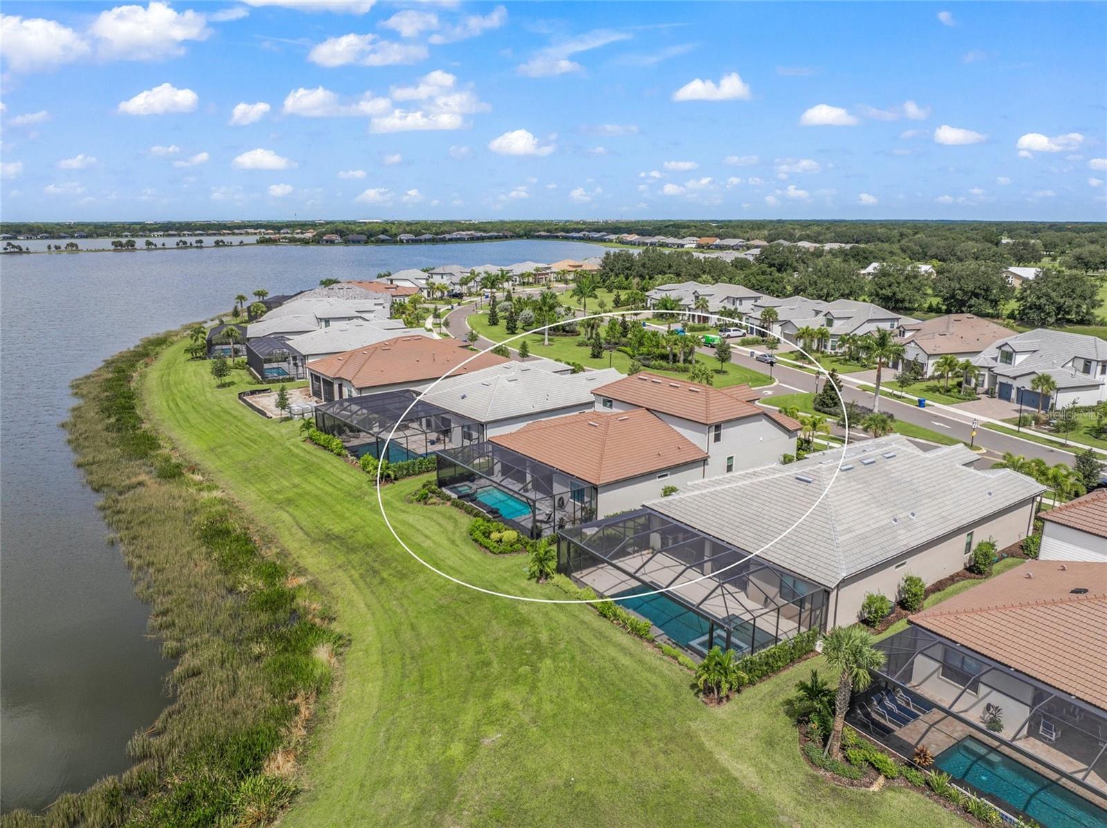 Listing photo id 51 for 7889 Mainsail Lane