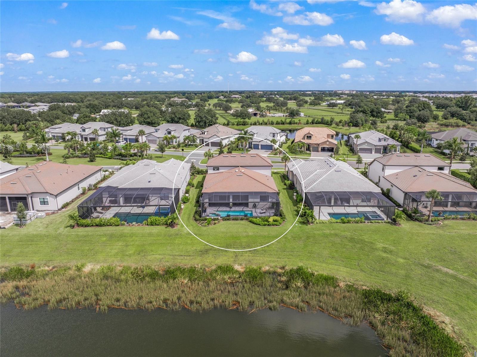 Listing photo id 52 for 7889 Mainsail Lane