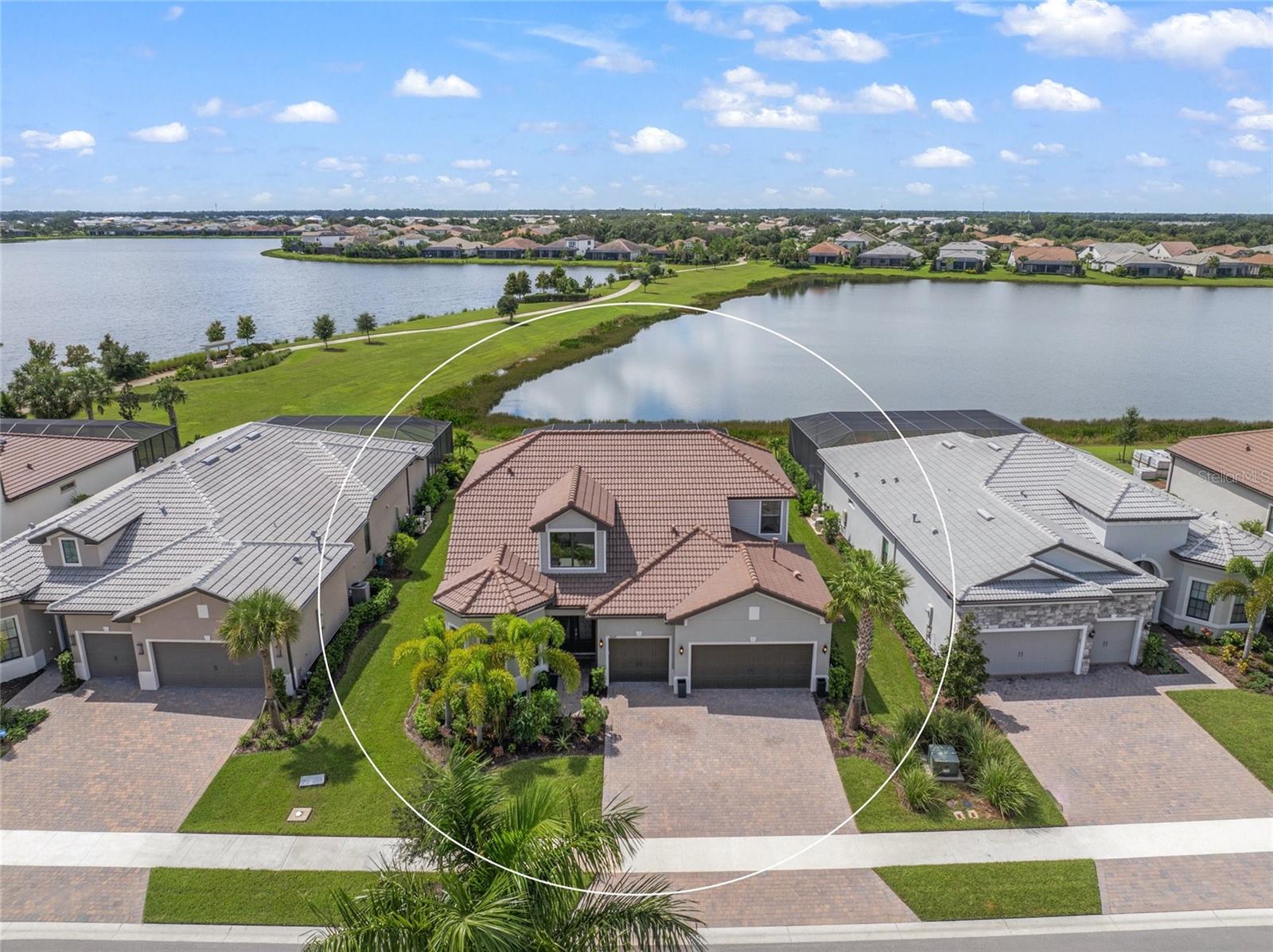 Listing photo id 6 for 7889 Mainsail Lane