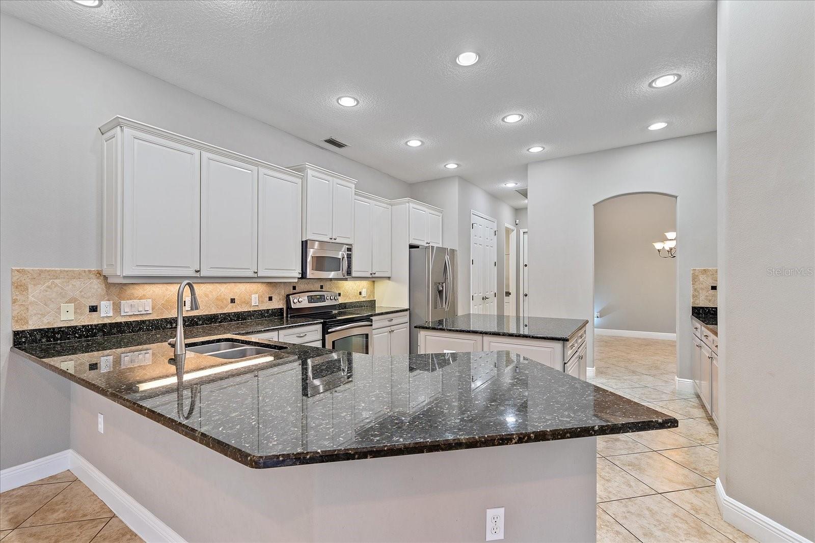 Listing photo id 17 for 14806 Sundial Place