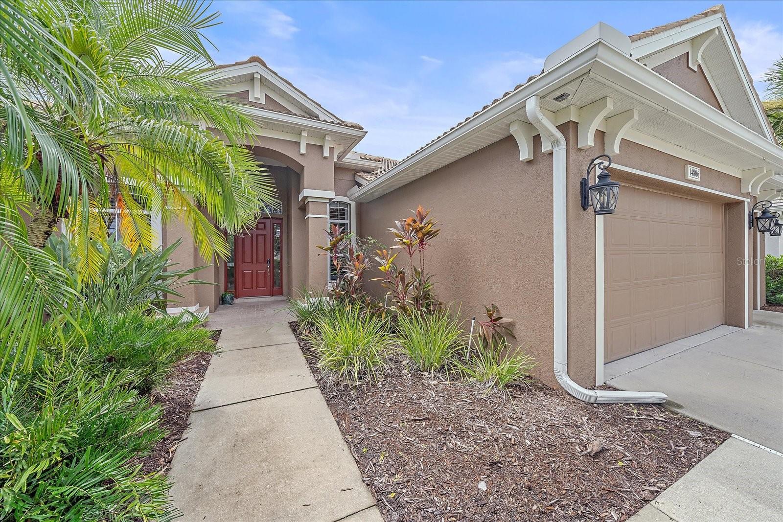 Listing photo id 2 for 14806 Sundial Place