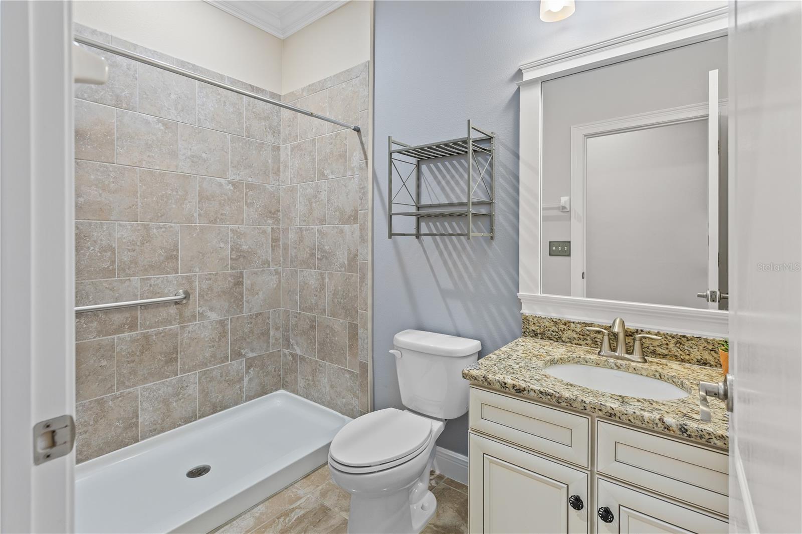 Listing photo id 31 for 2824 Esmeralda Drive