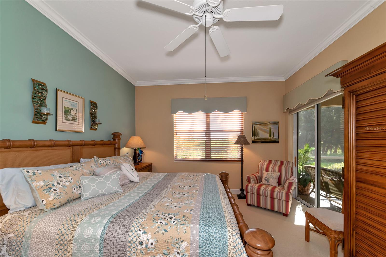 Listing photo id 18 for 943 River Basin Court 102b