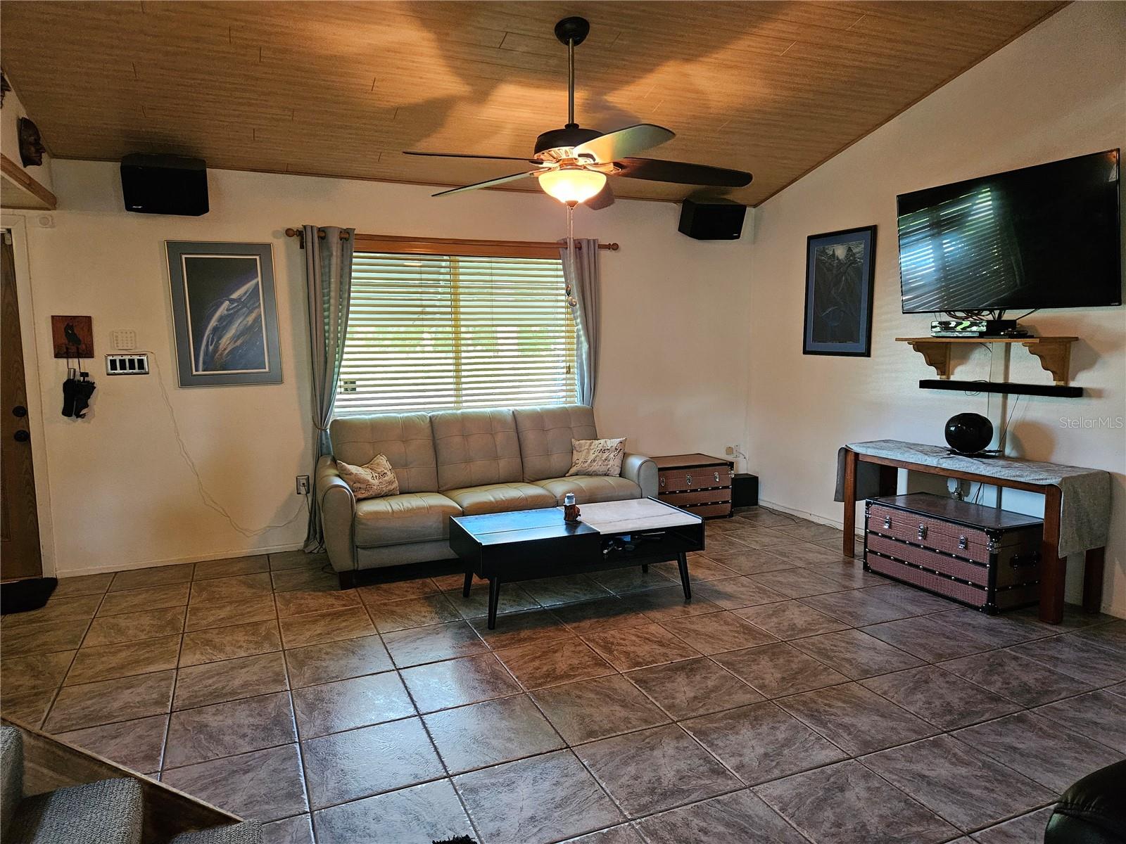 Image 7 of 27 For 2631 Fiesta Drive
