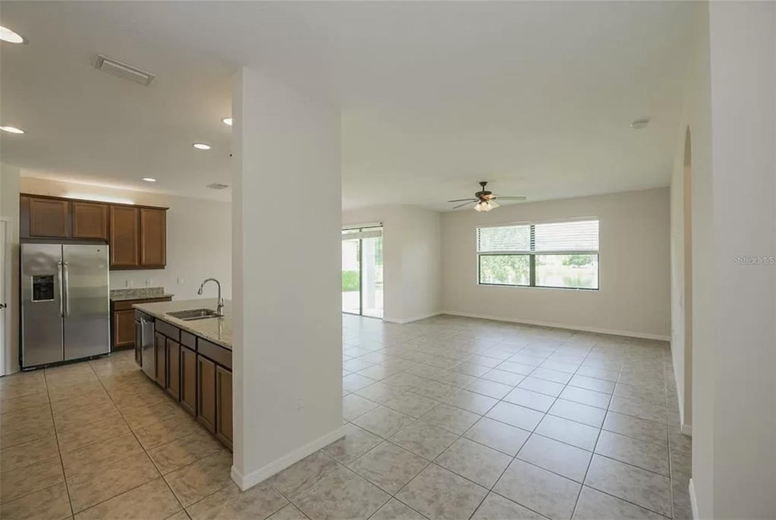 Listing photo id 1 for 15679 Lemon Fish Drive