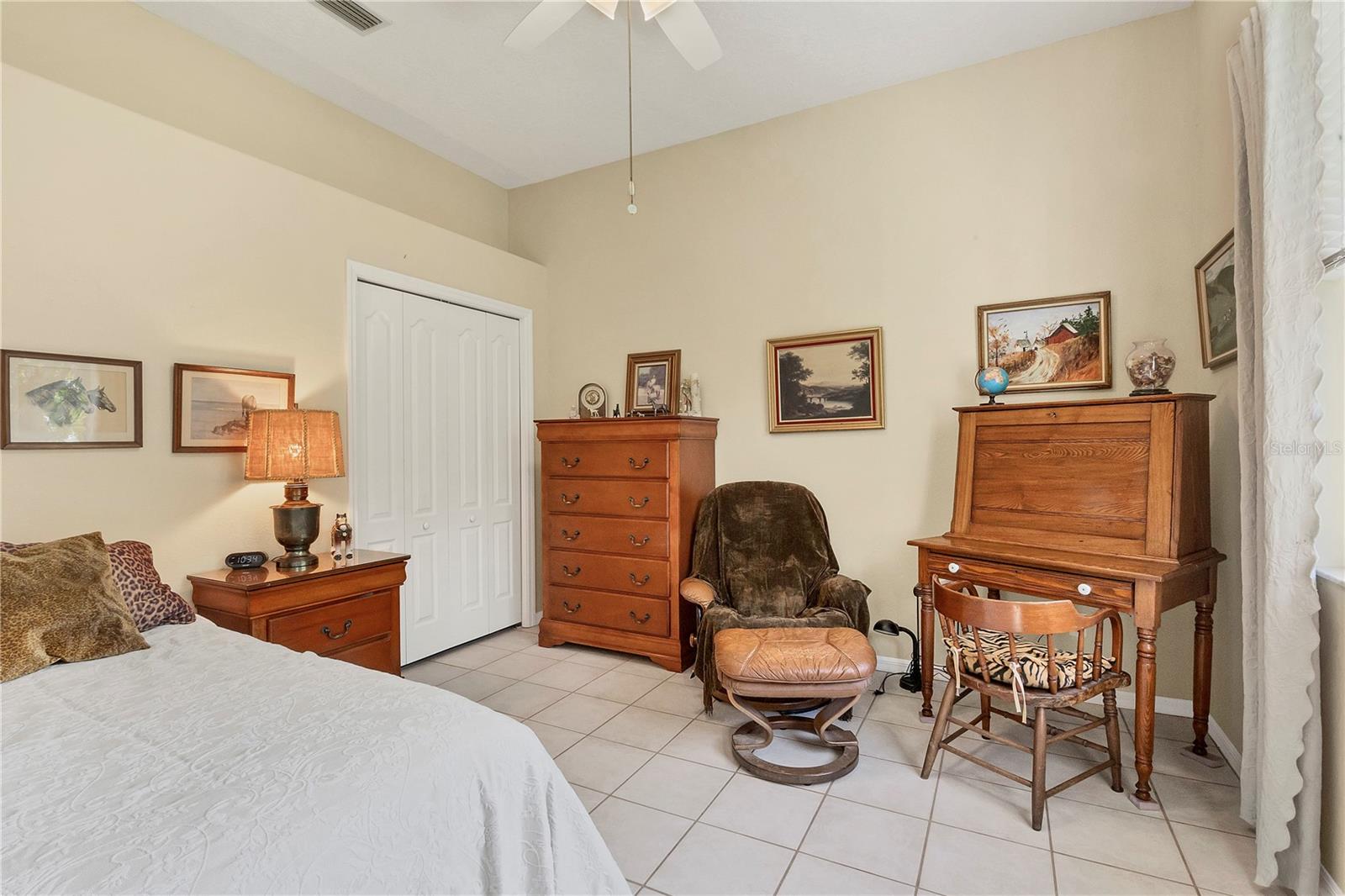 Listing photo id 25 for 4705 Sweetmeadow Circle