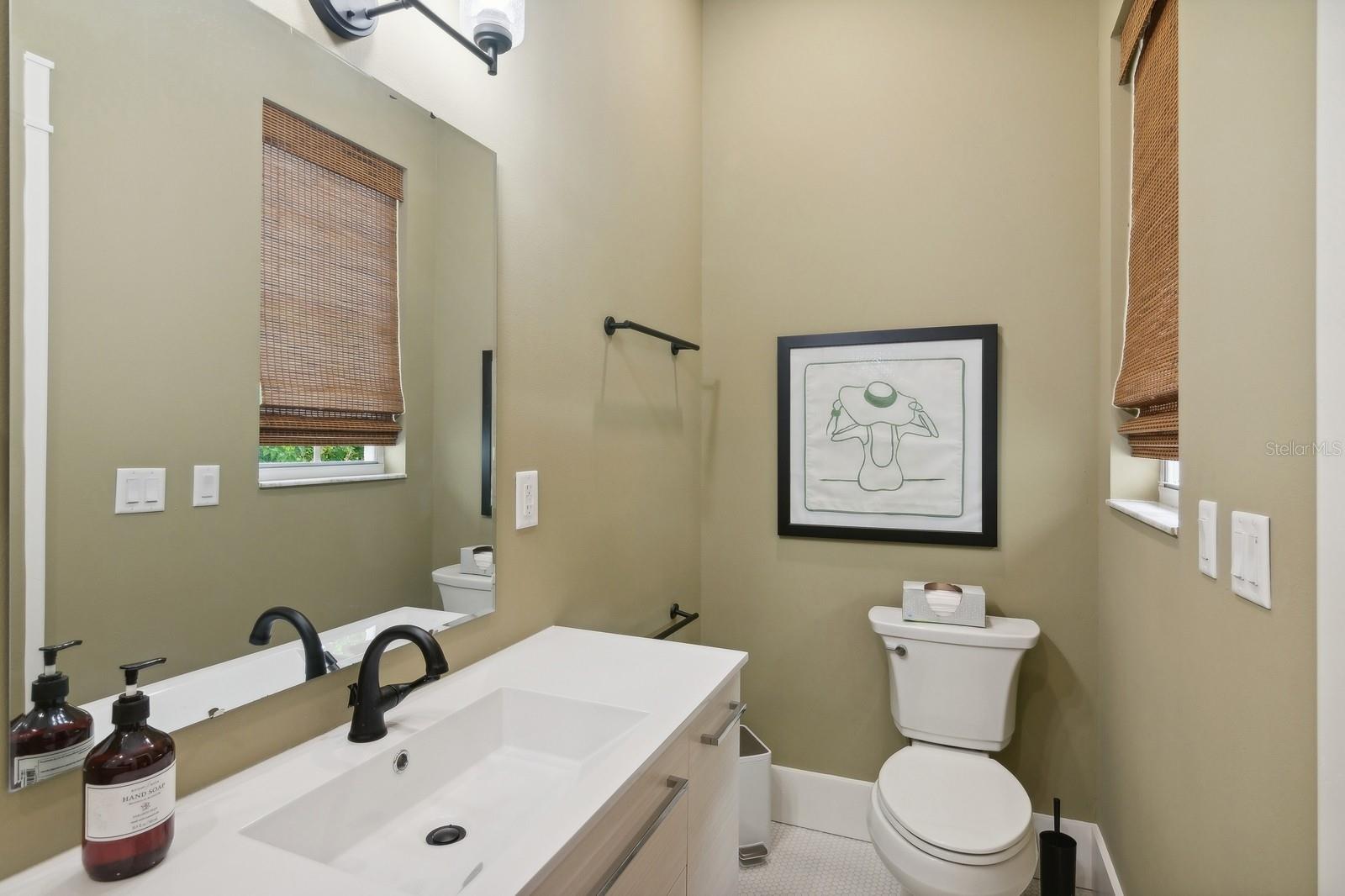 Listing photo id 29 for 3973 Boca Pointe Drive