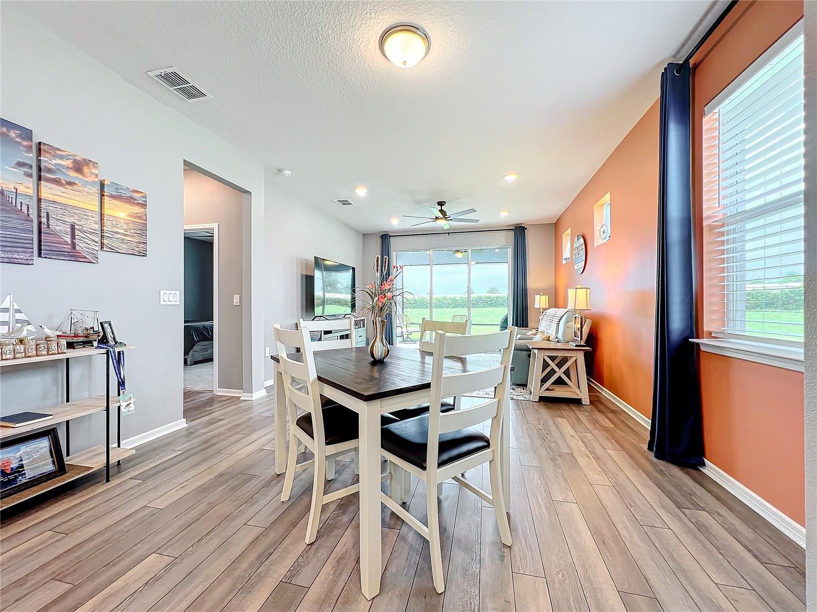 Listing photo id 10 for 8313 Ocean Tides Cove