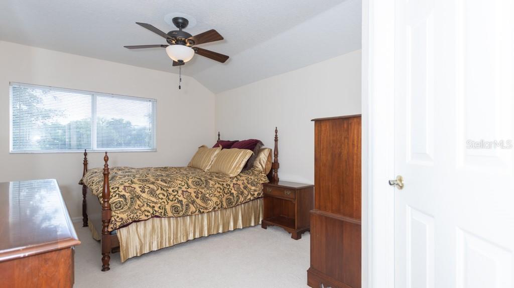 Listing photo id 25 for 2160 Brandon Park Circle