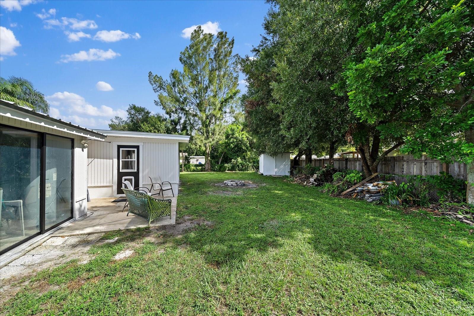 Listing photo id 1 for 3217 Salem Avenue