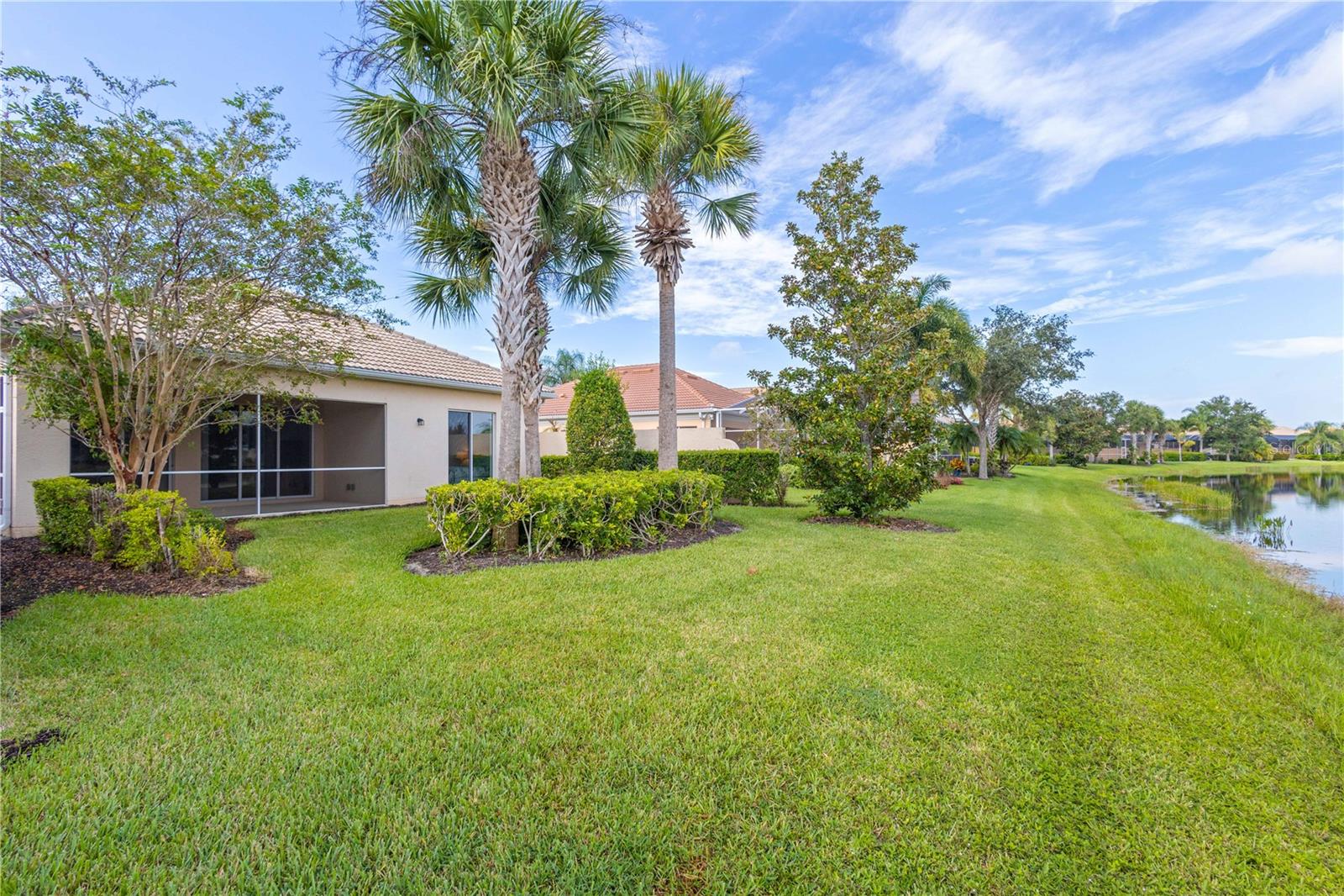 Listing photo id 31 for 13180 Ipolita Street