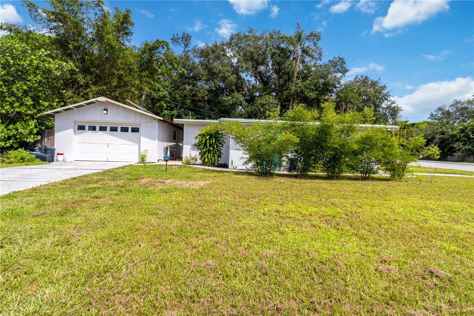 Listing photo id 17 for 5035 Webber Street