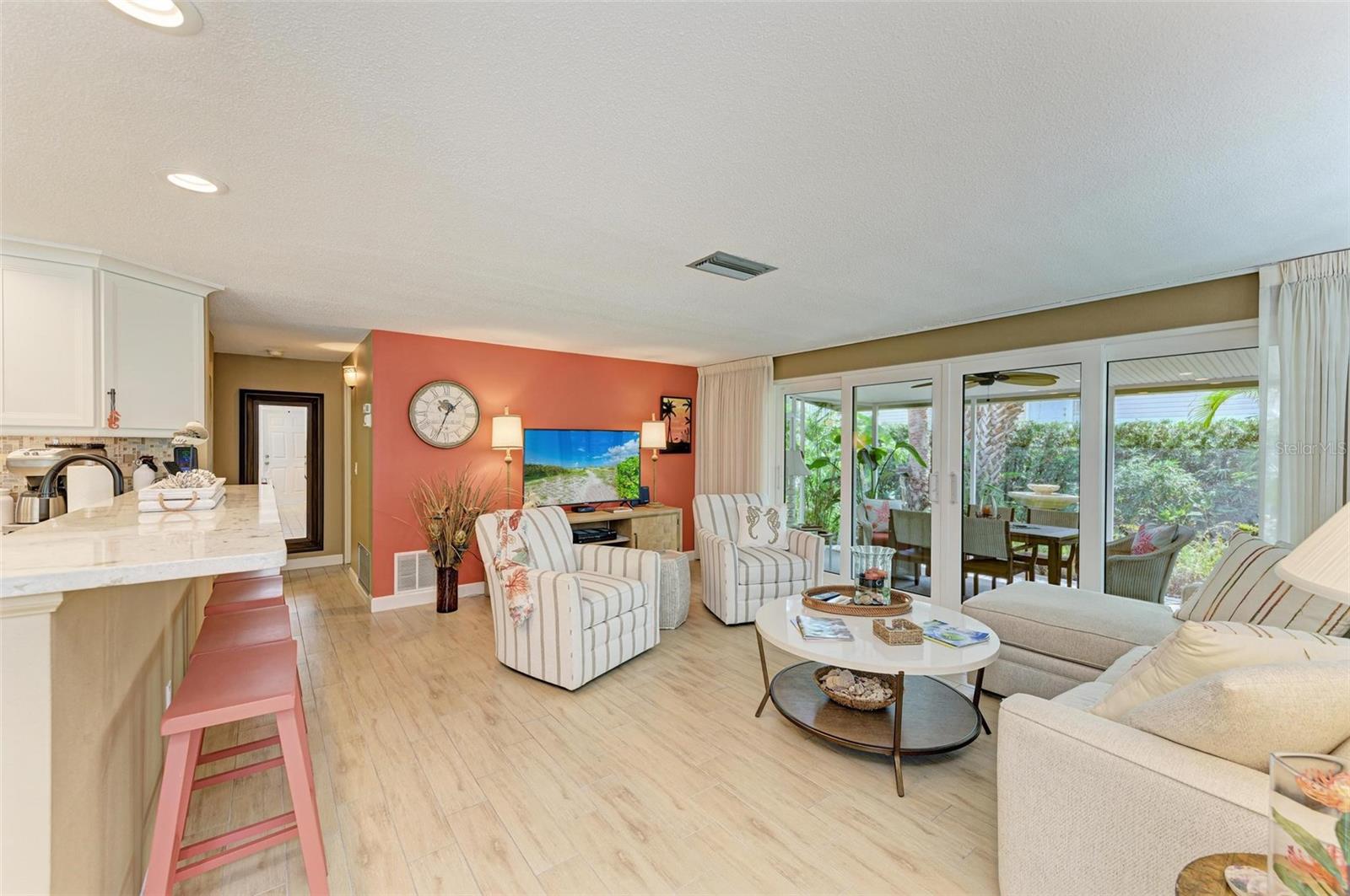 Image 15 of 81 For 136 Crescent Dr