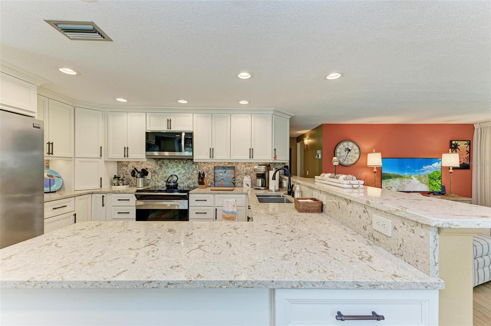 Image 21 of 81 For 136 Crescent Dr