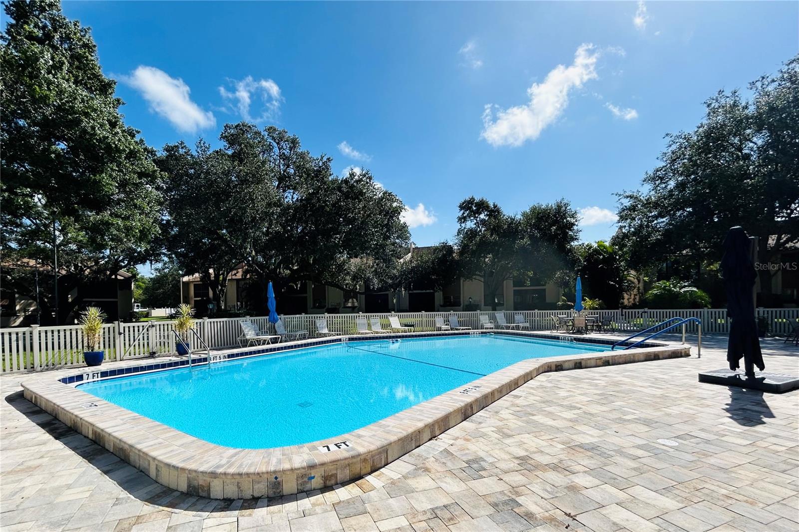 Listing photo id 43 for 2564 Clubhouse Circle 204