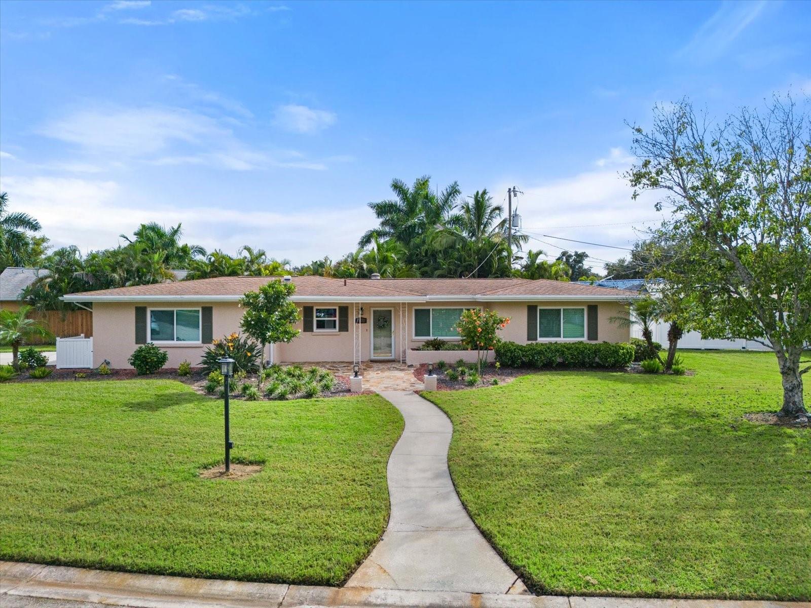 Details for 3072 Meyer Drive, SARASOTA, FL 34239